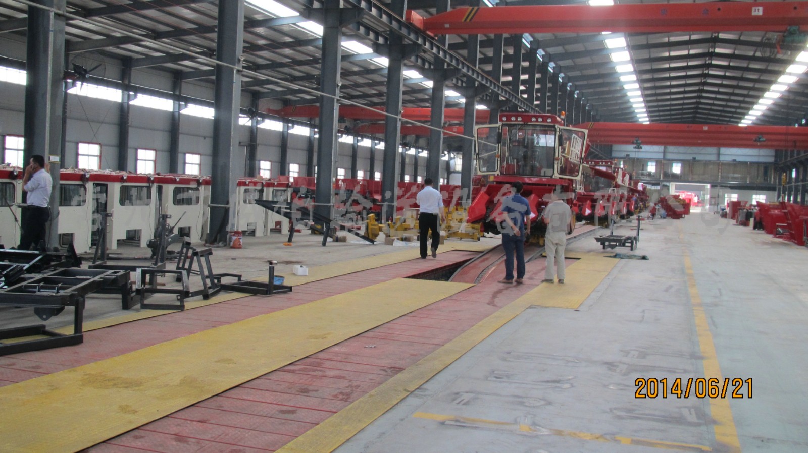 濮陽(yáng)農發(fā)農業(yè)裝備有限公司聯(lián)合收割機總裝生產(chǎn)線(xiàn)